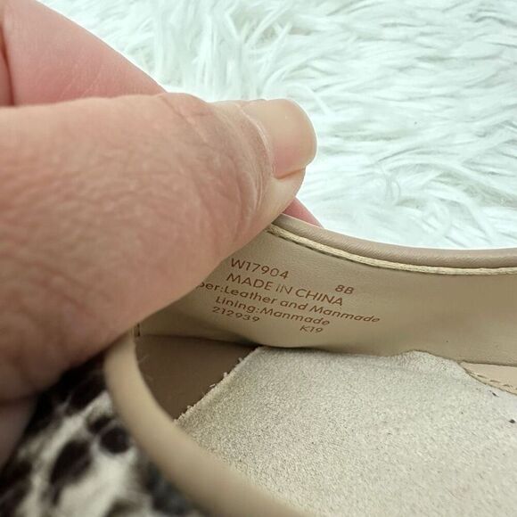 COLE HAAN Python Pattern Leather Low Heel Wedge Peep Toe Pumps Cushioned sz 8B - Picture 10 of 10